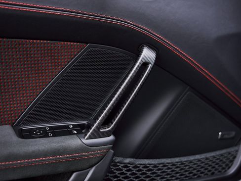 Used 2025 Porsche 911 GT3 RS w/ Weissach Package image 40