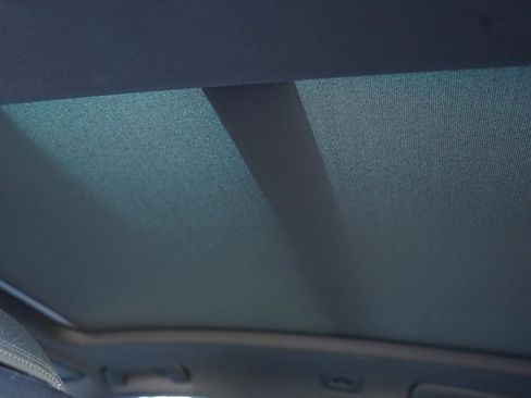 Used 2021 Porsche Macan image 35