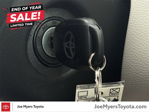 Used 2026 Toyota Corolla Cross L image 9