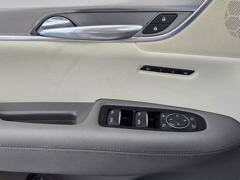 Used 2018 Cadillac XT5 Premium Luxury w/ Driver Assist Package image 29