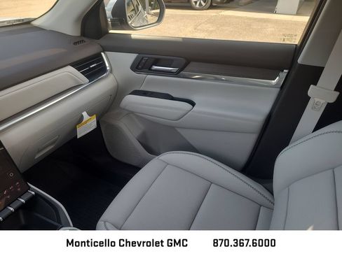 New 2027 GMC Terrain Denali w/ LPO, Black Badging Package AWD/4WD image 26
