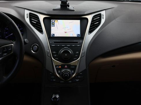 Used 2013 Hyundai Azera GLS 4DR SEDAN w/ Technology Pkg image 34