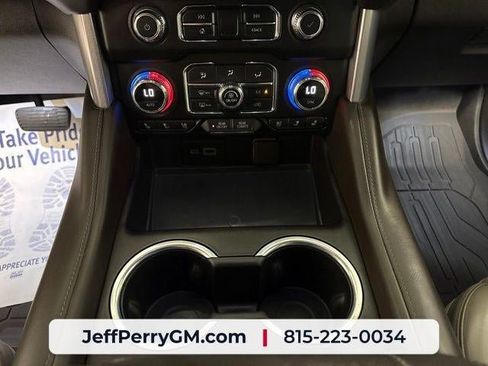 Used 2021 GMC Yukon SLT w/ SLT Luxury Plus Package AWD/4WD image 18