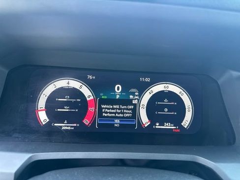 Used 2025 Toyota Tacoma TRD Sport AWD/4WD image 16