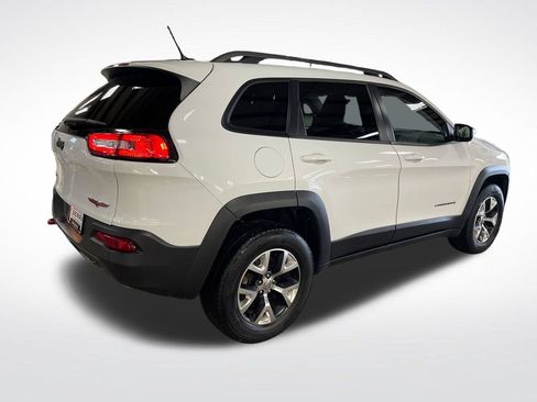 Used 2014 Jeep Cherokee Trailhawk w/ Comfort/Convenience Group AWD/4WD image 5
