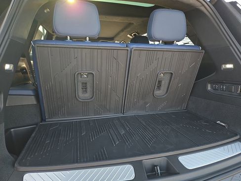New 2026 Cadillac Vistiq Premium Luxury w/ LPO, Floor Liner Package image 11