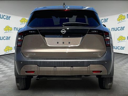 Certified 2025 Nissan Kicks SV AWD/4WD image 5