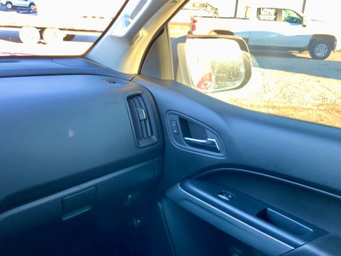 Used 2020 Chevrolet Colorado ZR2 image 35