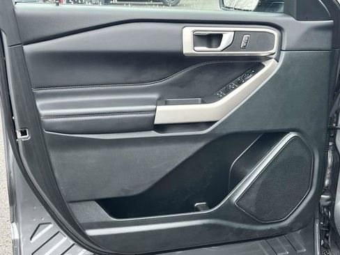 Used 2023 Ford Explorer XLT w/ Equipment Group 202A image 14