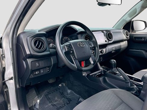 Used 2022 Toyota Tacoma SR w/ SR Convenience Package image 9