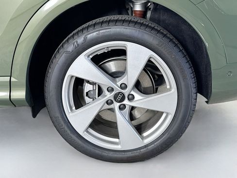 New 2025 Audi Q5 Prestige image 32