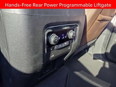 Used 2021 Chevrolet Tahoe High Country w/ Premium Package AWD/4WD image 15