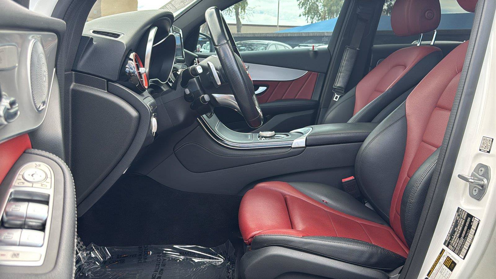 Used 2019 Mercedes-Benz GLC 300 4MATIC Coupe image 22
