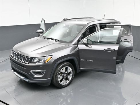 Used 2021 Jeep Compass Limited FWD image 35