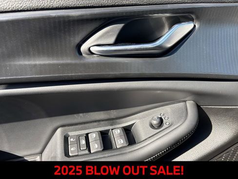 New 2025 Jeep Grand Cherokee L Altitude RWD image 19