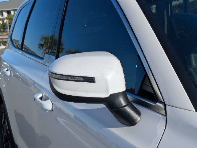 Certified 2025 Kia Telluride EX w/ EX Captain's Chair Package FWD image 10
