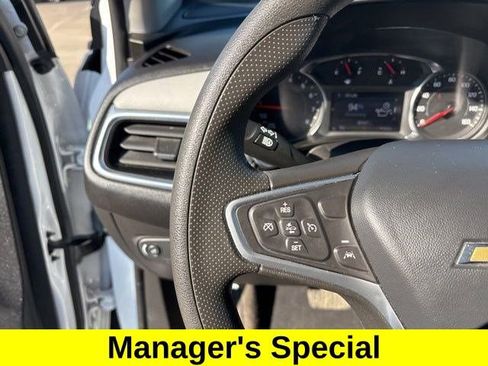 Used 2023 Chevrolet Equinox LT FWD image 16