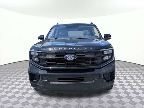 Used 2025 Ford Expedition Active AWD/4WD image 8
