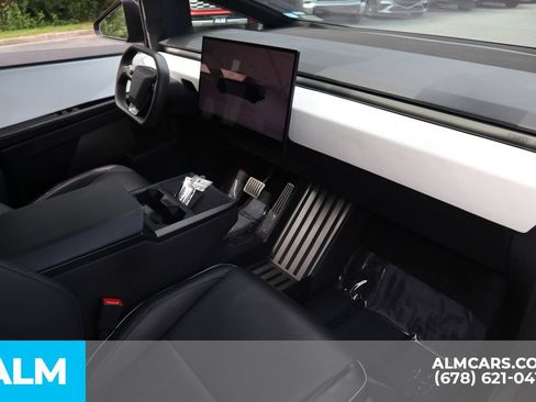 Used 2024 Tesla Cybertruck AWD Crew Cab image 28