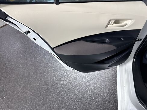 Used 2022 Toyota Corolla LE FWD image 25