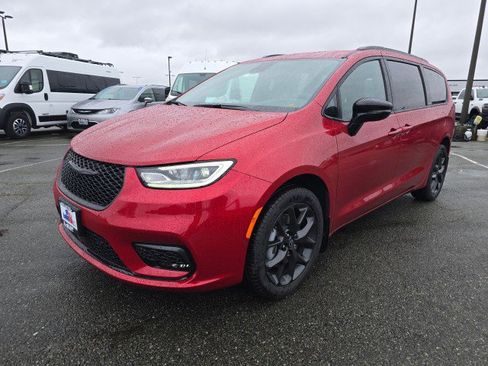 New 2026 Chrysler Pacifica Select AWD/4WD image 7