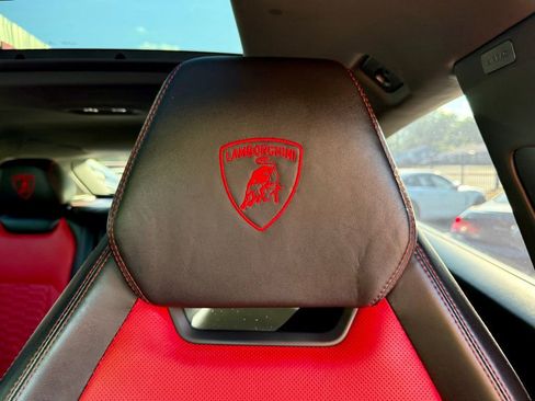 Used 2020 Lamborghini Urus AWD/4WD image 20