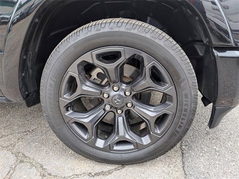 Used 2022 RAM 1500 Limited w/ Night Edition image 9