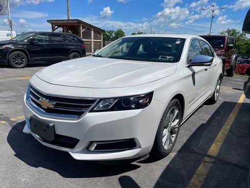 Used 2015 Chevrolet Impala LT w/ Convenience Package FWD image 3