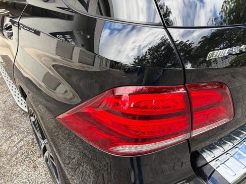 Used 2019 Mercedes-Benz GLE 43 AMG GLE 43 4MATIC Sport Utility 4D image 40