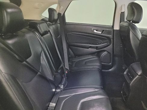 Used 2016 Ford Edge Titanium w/ Technology Package image 19