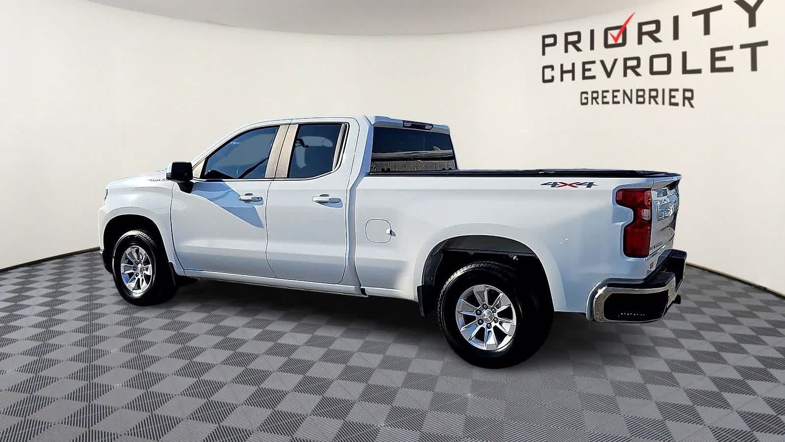 Certified 2019 Chevrolet Silverado 1500 LT w/ Convenience Package AWD/4WD image 6