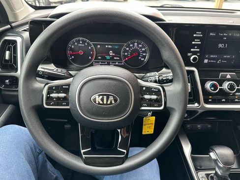 Used 2021 Kia Sorento LX image 18