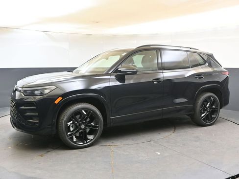 New 2026 Volkswagen Tiguan SE R-Line image 2