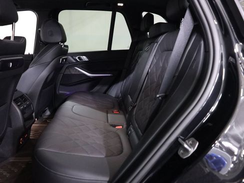 Used 2025 BMW X5 xDrive40i w/ M Sport Package AWD/4WD image 46
