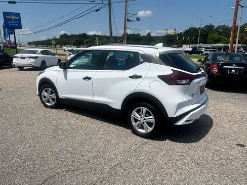 Used 2024 Nissan Kicks S FWD image 17