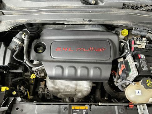 Used 2017 Jeep Renegade Latitude w/ Popular Equipment Group FWD image 30