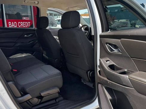 Used 2018 Chevrolet Traverse LS AWD/4WD image 20