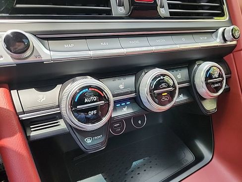 Used 2023 Genesis G70 2.0T w/ Sport Prestige Package RWD image 16