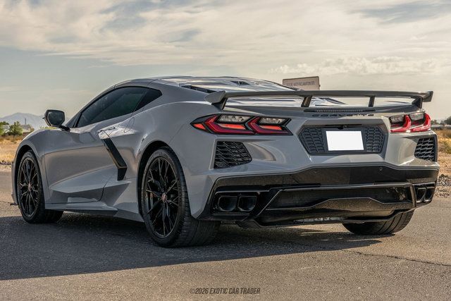 Used 2025 Chevrolet Corvette Stingray Premium Cpe w/ Z51 Performance Package RWD image 15