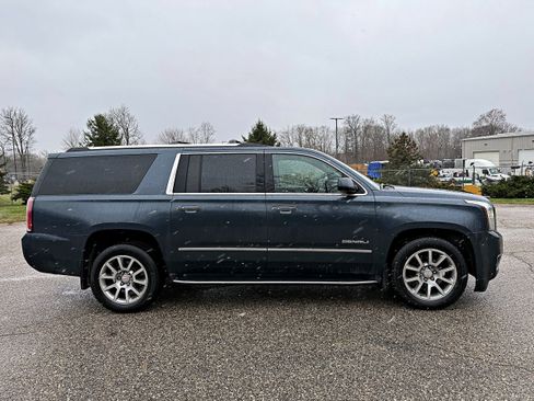 Used 2020 GMC Yukon XL Denali w/ Open Road Package image 10
