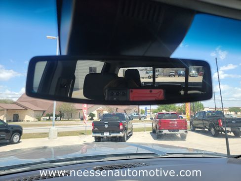 Used 2025 GMC Sierra 3500 SLT w/ SLT Premium Package AWD/4WD image 27