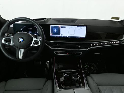 Certified 2026 BMW X7 xDrive40i w/ M Sport Package image 17