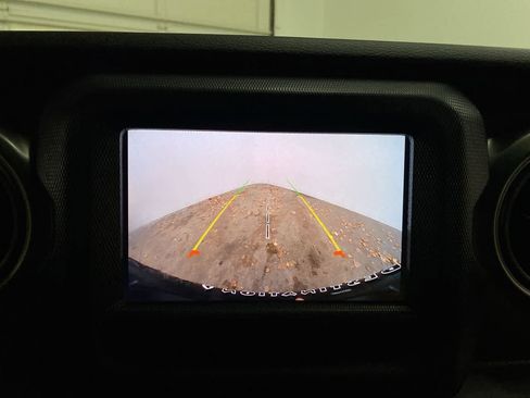 Used 2023 Jeep Wrangler Unlimited image 26