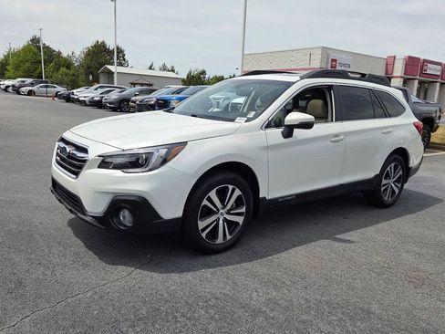 Used 2018 Subaru Outback 2.5i Limited image 3