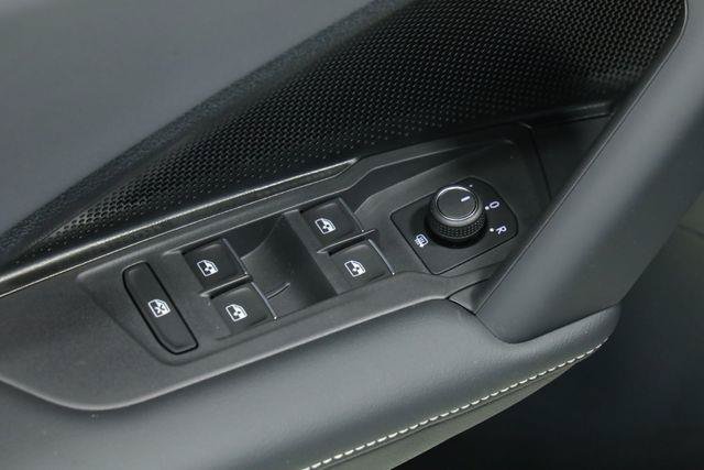 New 2026 Volkswagen Tiguan SE R-Line FWD image 33