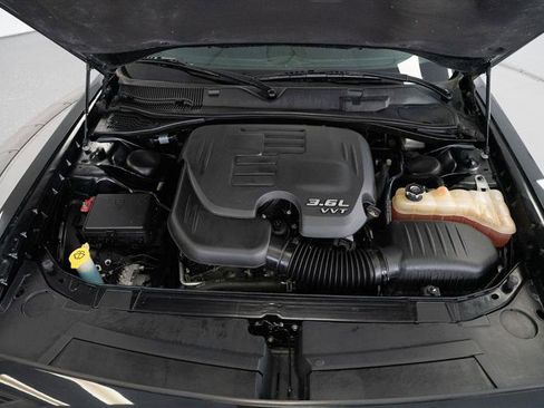 Used 2017 Dodge Challenger SXT image 21