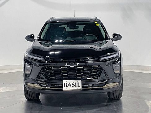 Used 2025 Chevrolet Trax ACTIV FWD image 9