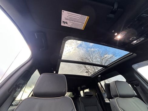 New 2026 Chevrolet Suburban Premier image 27