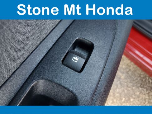 Used 2024 Hyundai Elantra Limited image 14