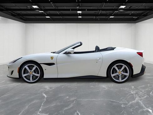 Used 2019 Ferrari Portofino RWD image 5